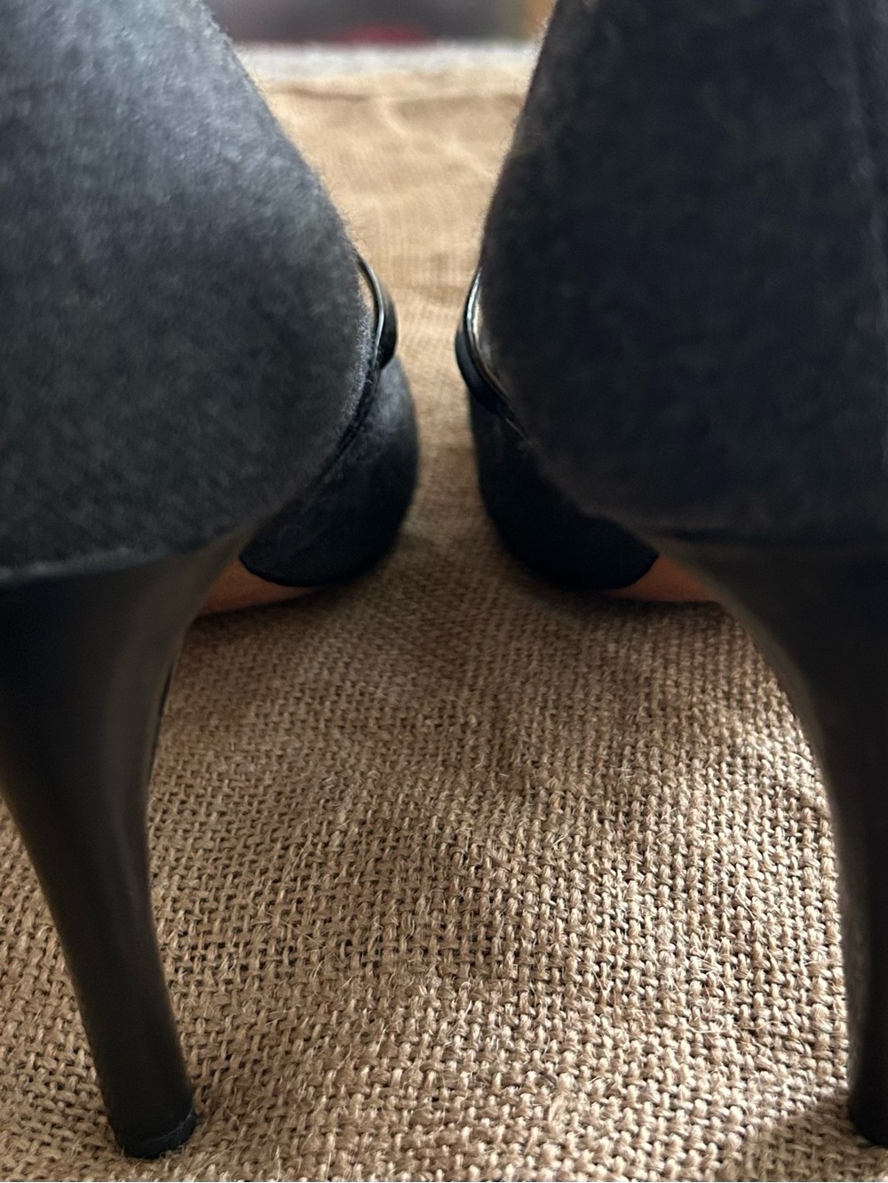 Via Spiga Charcoal Felt Pointed-Toe Mary Jane Heels, Size 7.5 - Picture 4 of 5